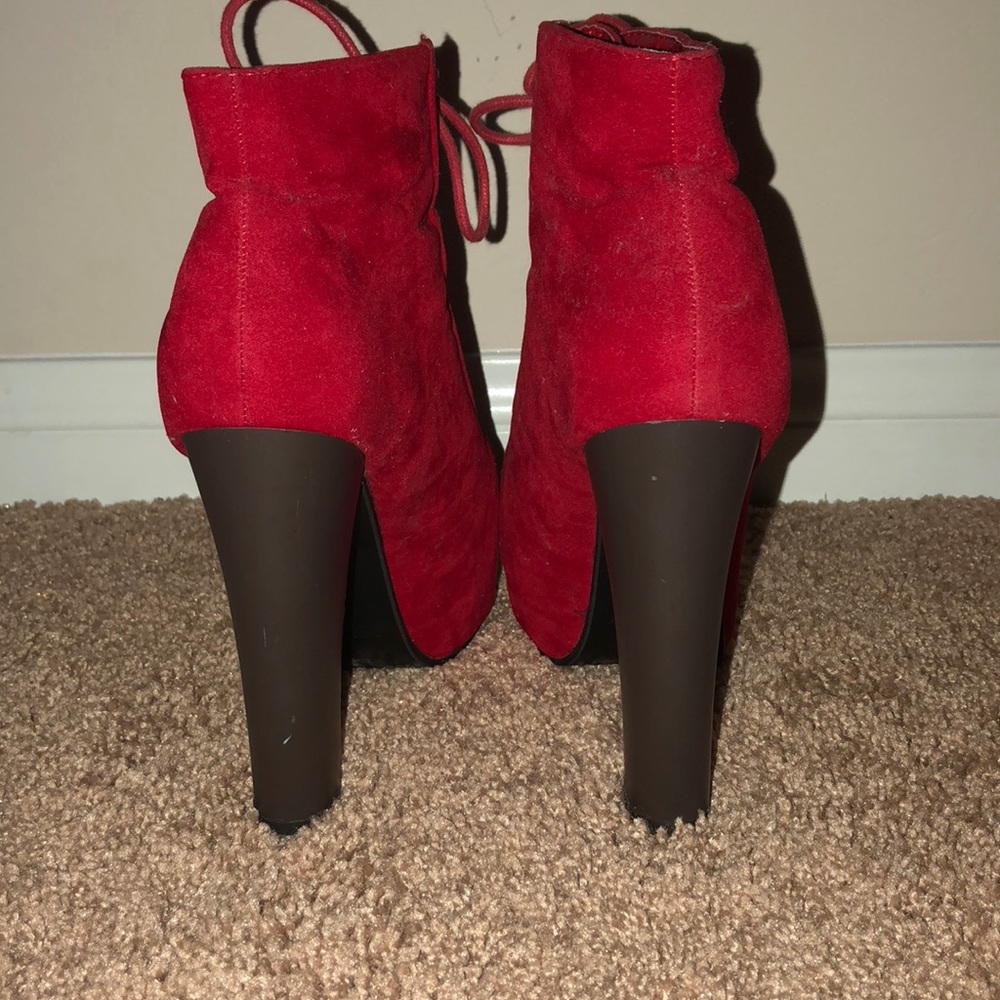 Red booties - Picture 3 of 3